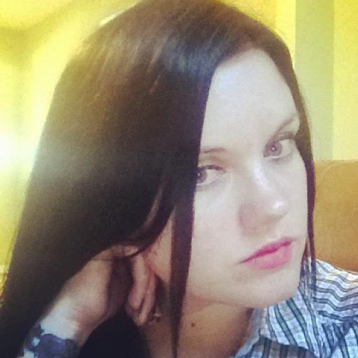 Elizabeth Puckett Photo 21