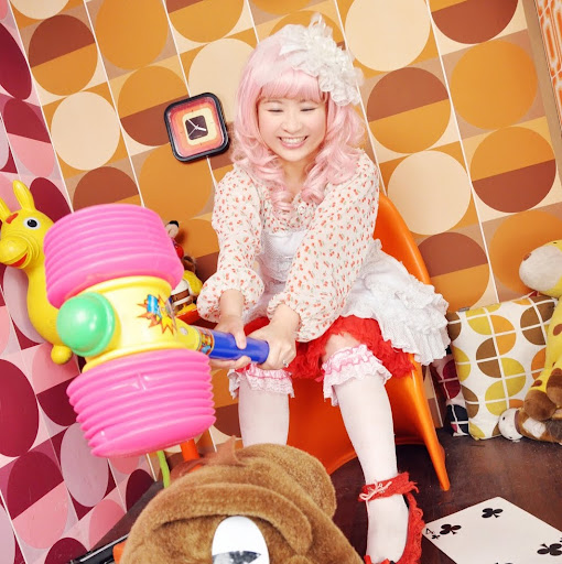 Pauline Yu Photo 23