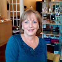 Christine Earl Photo 16