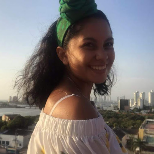Sara Martinez Photo 16