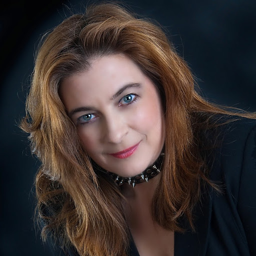 Stephanie Rowley Photo 14