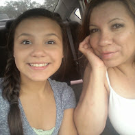 Elizabeth Cerda Photo 26
