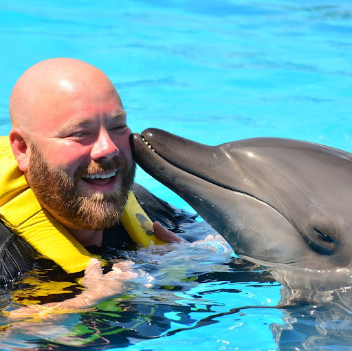 Chris Mathieu Photo 10