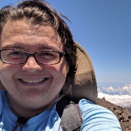 Sarah Simmons Photo 17