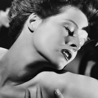 Julie Krohn Photo 17