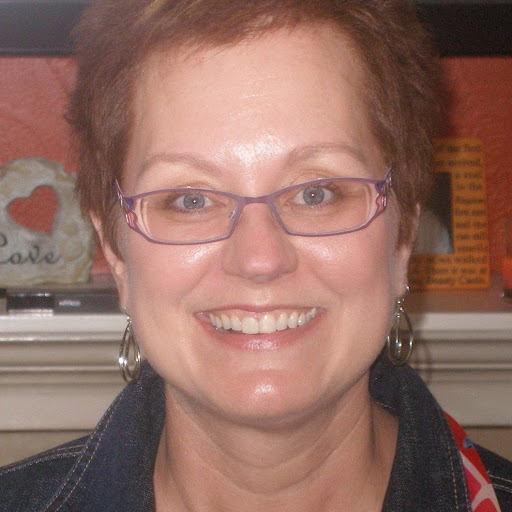 Kristen Schroeder Photo 9