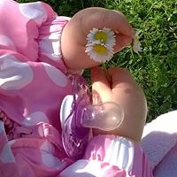 Erika Weber Photo 40