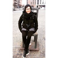 Lorna Robinson Photo 37