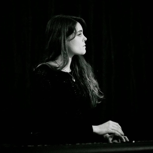 Jane Rose Photo 12