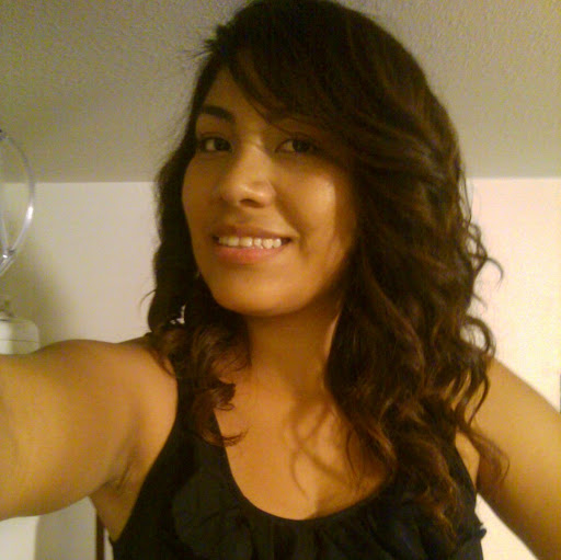 Ana Guzman Photo 16