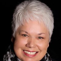 Vicky Schmidt Photo 19