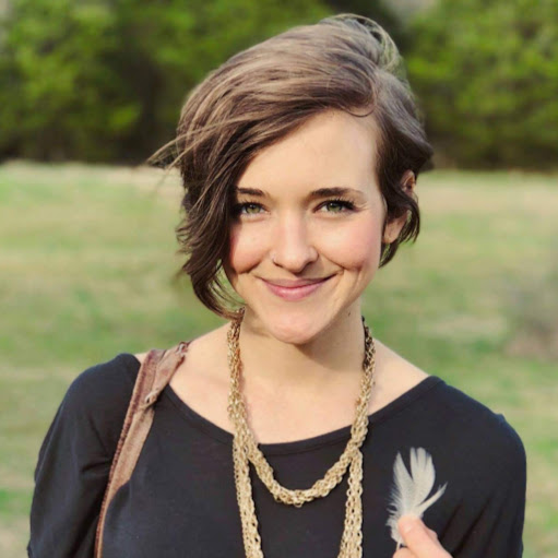 Stacey Sutton Photo 38