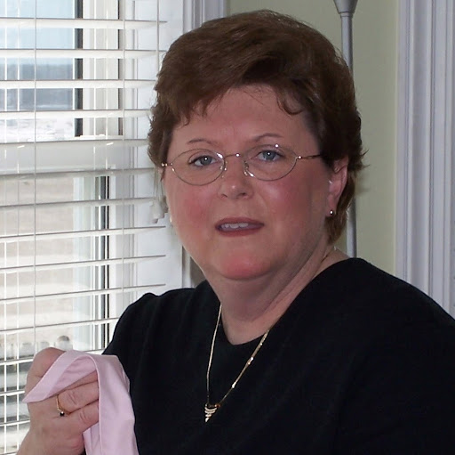 Christine Mobley Photo 11