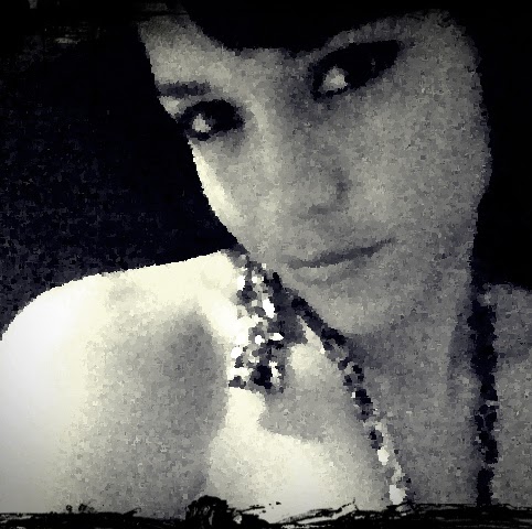 Erica Silva Photo 18