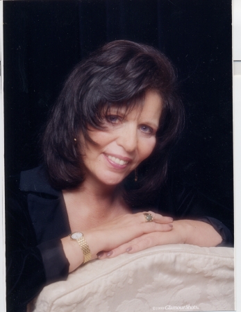 Barbara Evans Photo 19