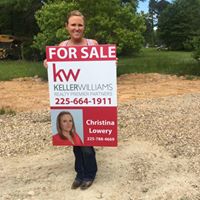 Christina Lowery Photo 34