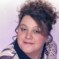 Julie Garrett Photo 8