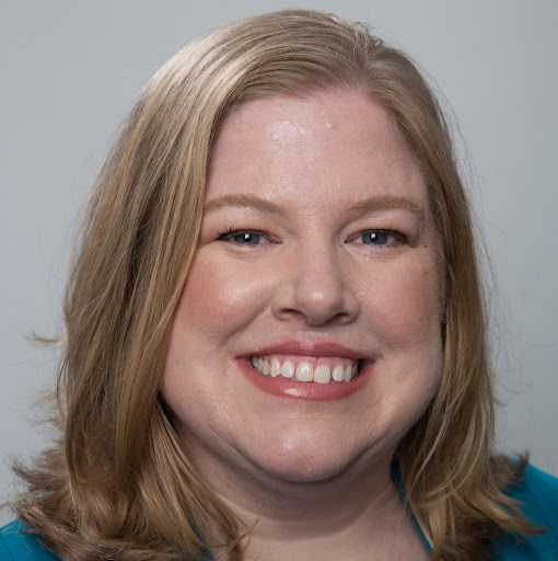 Sara Edwards Photo 12