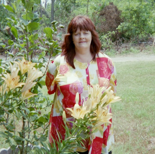 April Harris Photo 19