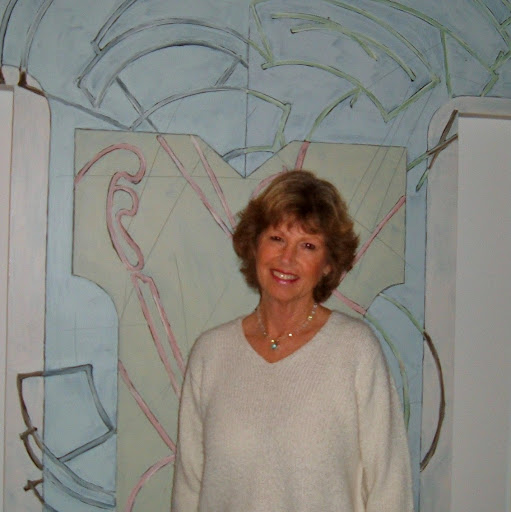 Caroline Hodge Photo 30