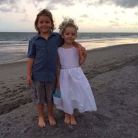 Elizabeth Isham Photo 4