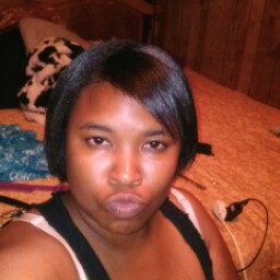 Laura Pittman Photo 32