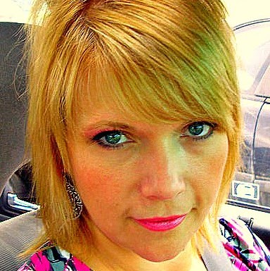 Christie Hansen Photo 35