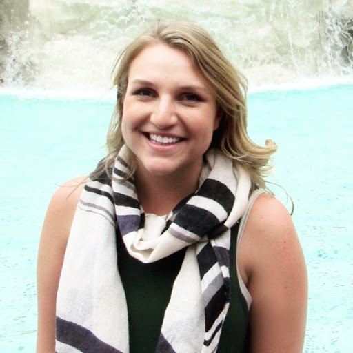 Erin Lewis Photo 24