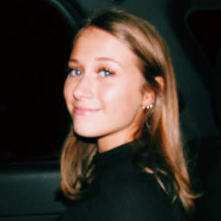 Sarah Foster Photo 15