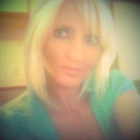 Victoria Mcnally Photo 3