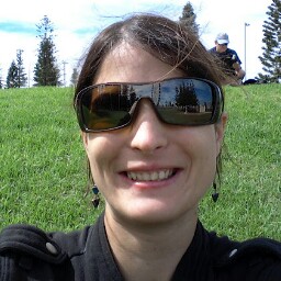 Vicky Harrison Photo 18