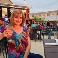 Debbie Richards Photo 8