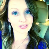 Sarah Vines Photo 15