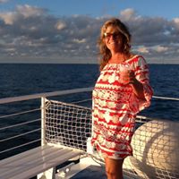 Deborah Lorentz Photo 3