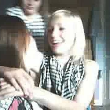 Sarah Sommers Photo 5