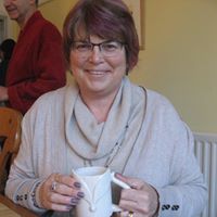 Julia Waite Photo 14