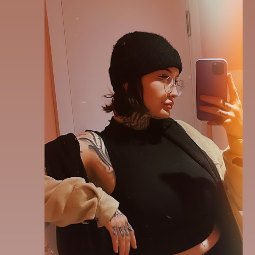 Katie Morrison Photo 26