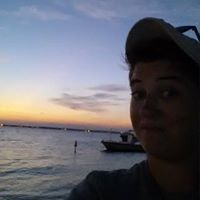 Stephanie Applegate Photo 13