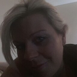 Karen Webster Photo 29