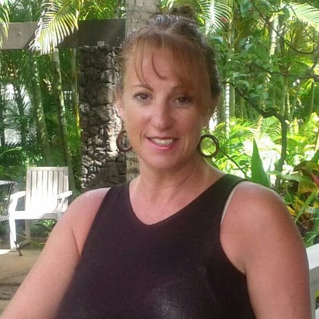 Annette Richardson Photo 12