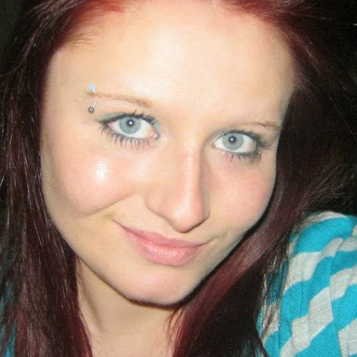 Julie Demers Photo 26