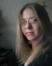 Sarah Perry Photo 37