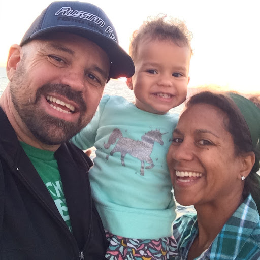 Lisa Squires Photo 26