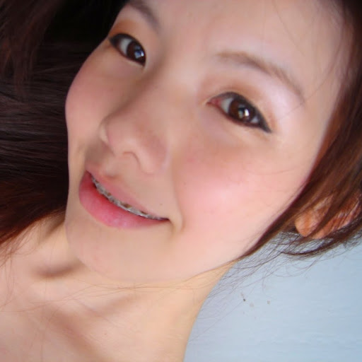 Anna Huang Photo 15