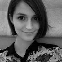 Julianne Paul Photo 21