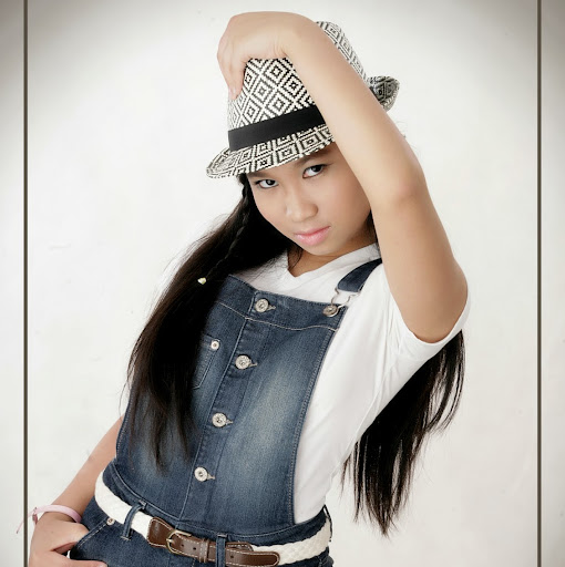 Jasmine Nguyen Photo 21