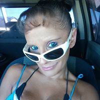 Nikki Robinson Photo 35