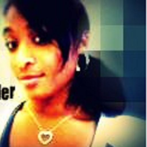 Victoria Helm Photo 26