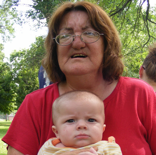 Ellen Smith Photo 29