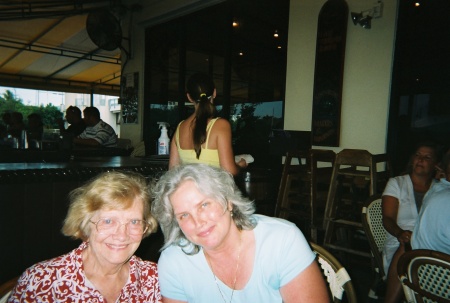 Paula Peterson Photo 27